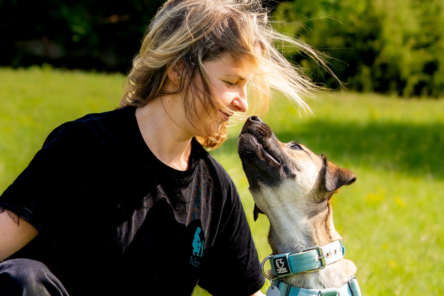 Coach-Your-Dog Trainer-Team mit Hund in Leonberg